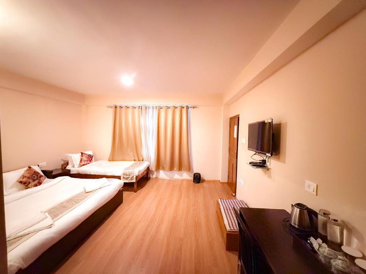 Hotel Shambhala 甘托克 外观 照片