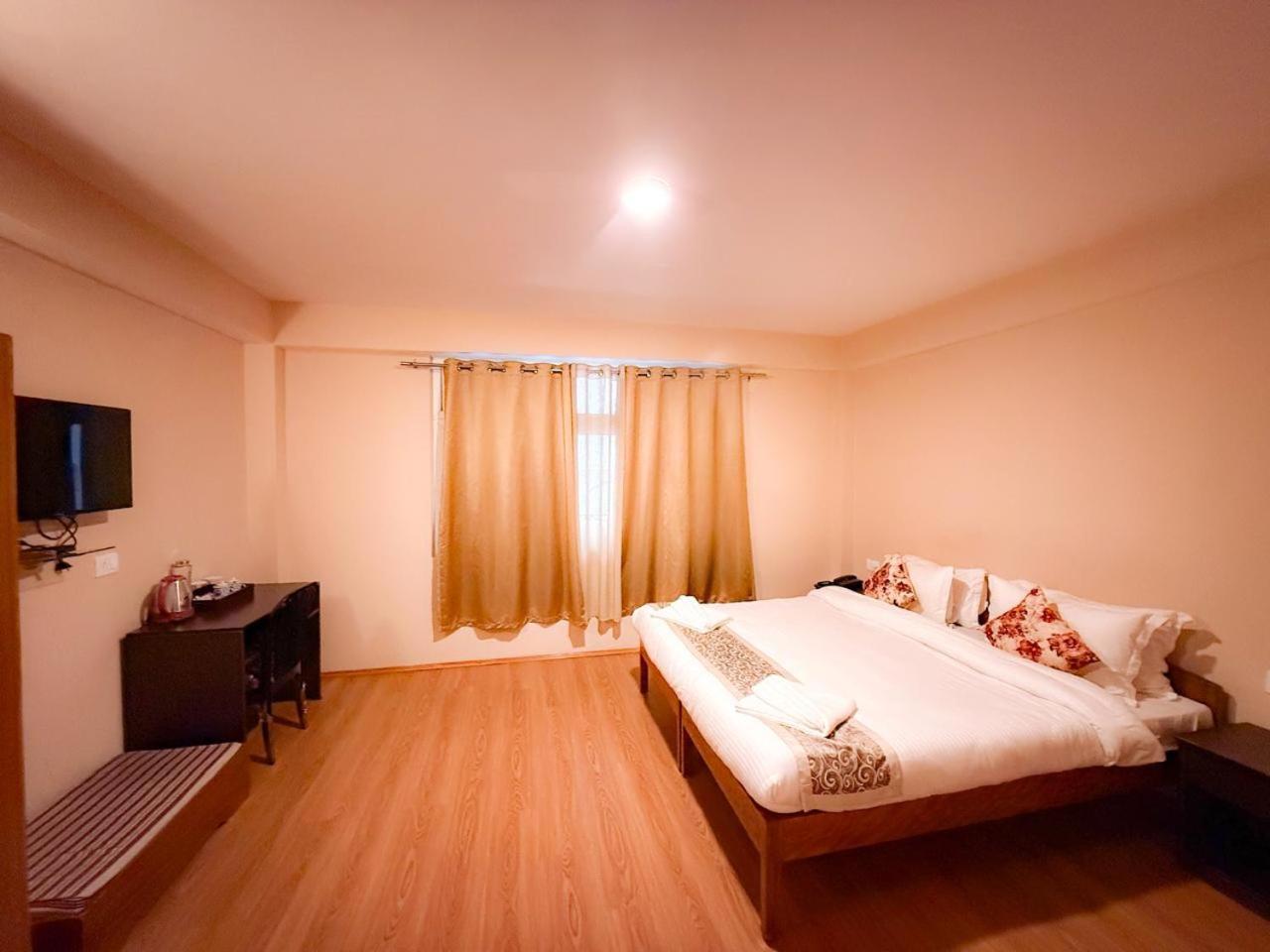 Hotel Shambhala 甘托克 外观 照片